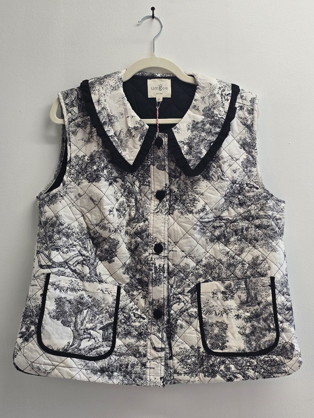 Umgee Toile Print Quilted Peter Pan Collar Vest